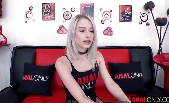 ANAL ONLY Scarlett Hampton's anal interview